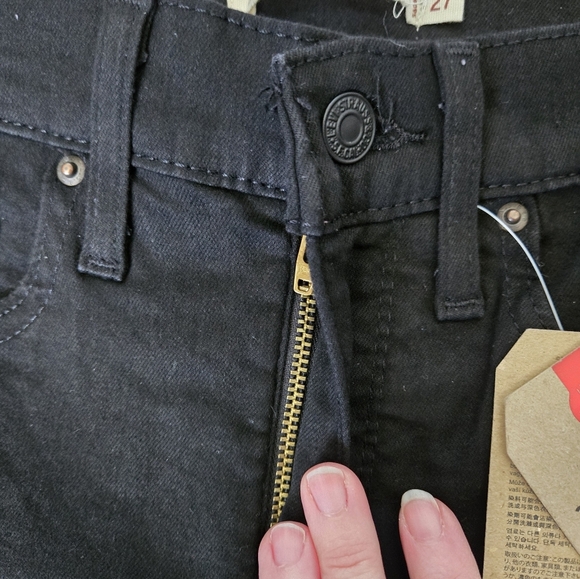Levi's 312 Shaping Slim Mid Rise Tummy Slimming Women's Black Jeans Size 27 New - Picture 11 of 13